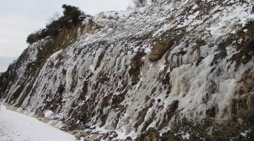 &Ccedil;an Ve Yenice Buz Tuttu