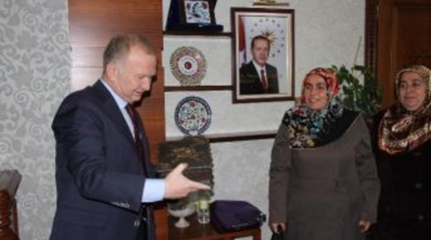 Ceylan, Zihinsel Engelliler Derneği Y&ouml;neticilerini Kabul Etti