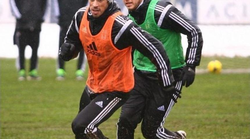 Beşiktaş, Bursaspor&rsquo;a Bileniyor