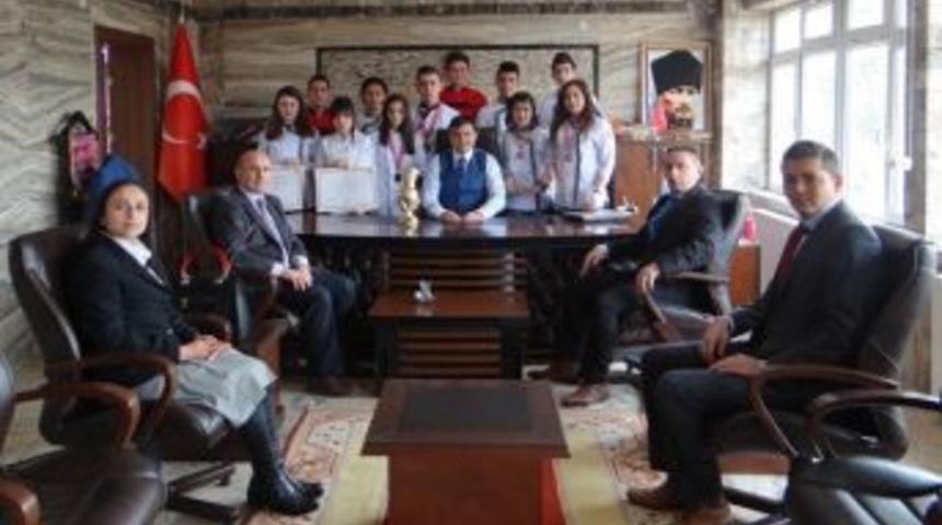 Kaymakam Balcı, Gen&ccedil; Aş&ccedil;ıları Kutladı