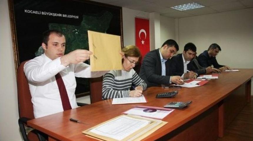 Başiskele De Grup K&ouml;y Yolları Yenileniyor