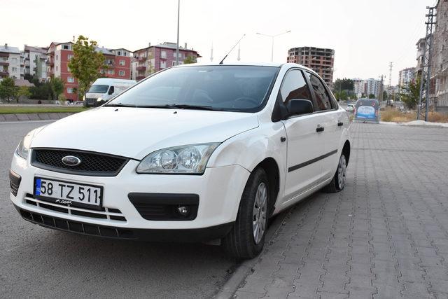 Sivas'ta otomobilin çarptığı çocuk ağır yaralandı