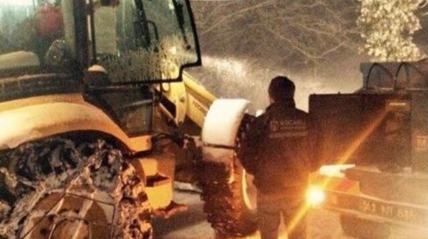 Kartepe&rsquo;de Kar Mesaisi