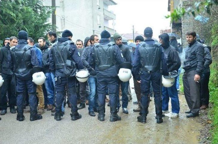 Yıkım Kararı Mahalleliyi Sokağa Döktü G1