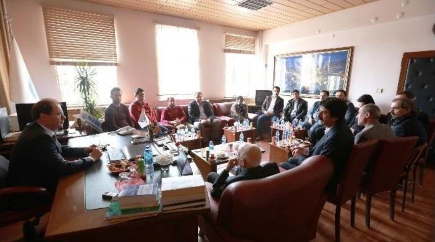 Rekt&ouml;r Coşkun, Y&uuml;ksekokul Akademisyenleri İle G&ouml;r&uuml;şt&uuml;