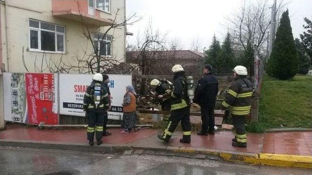 Isınmak İçin Girdikleri Evi Yaktılar