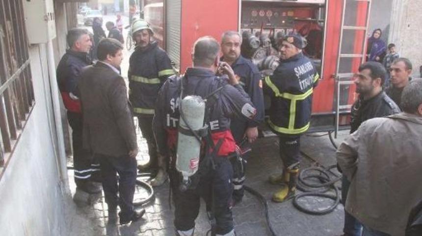 Şanlıurfa&rsquo;Da Yangın Paniğe Yol A&ccedil;tı