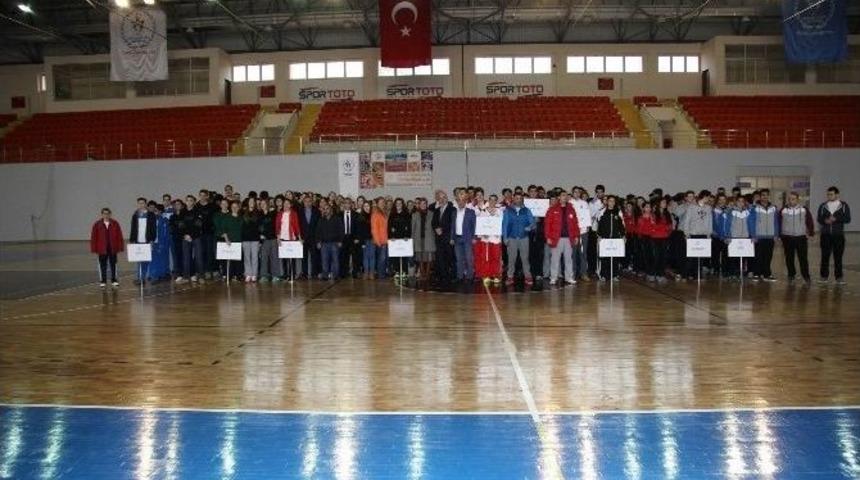 Okul Sporları Basketbol Yarı Finalleri Başladı