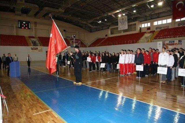 Okul Sporları Basketbol Yarı Finalleri Başladı