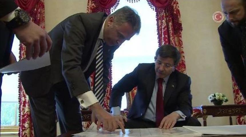 Davutoğlu, Bjk Başkanı Orman Ile G&ouml;r&uuml;şt&uuml;