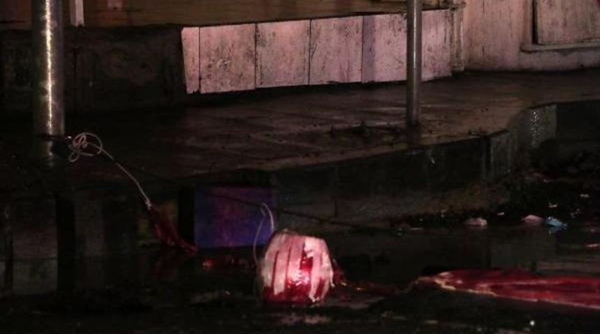 Okmeydanı'nda Ş&uuml;pheli Paketten "piknik T&uuml;p&uuml;" &Ccedil;ıktı