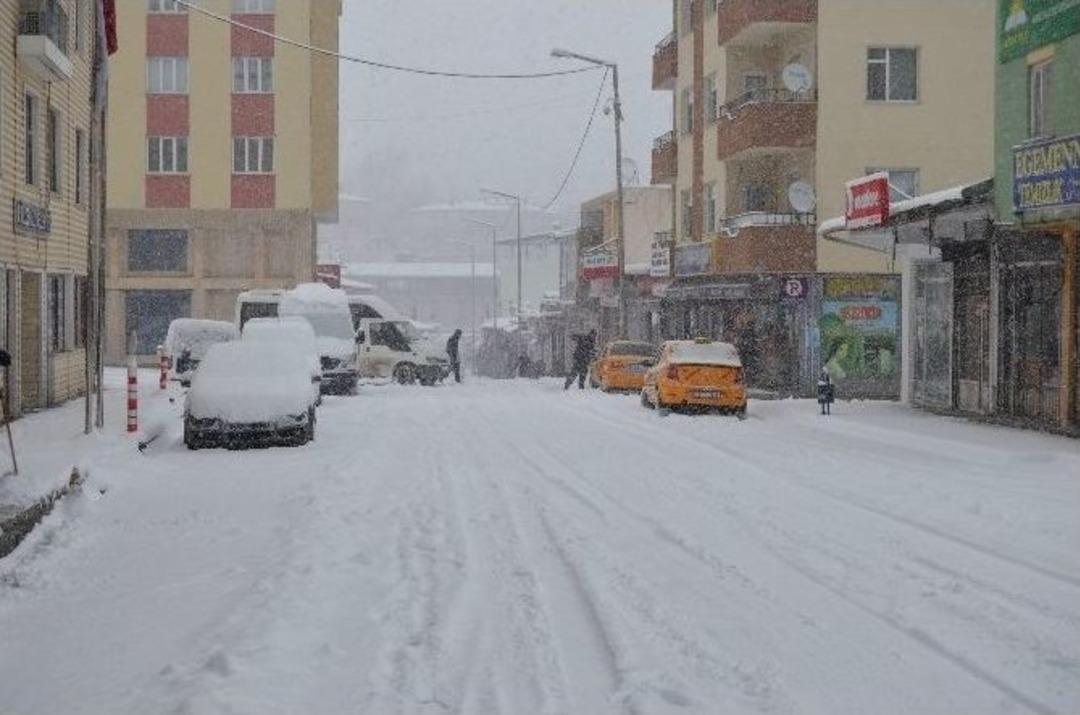 Adilcevaz&rsquo;da Kar Tatili