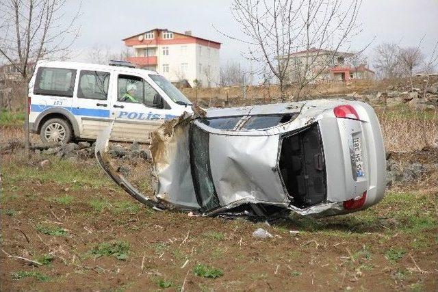 Bayan Öğretmen Okula Giderken Kazada Yaralandı