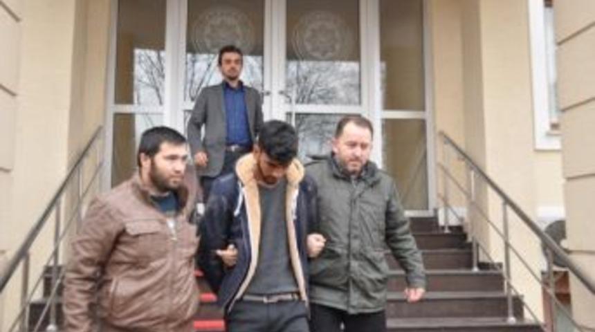 Kendisini Savcı Olarak Tanıttı, &lsquo;kocanız Karakolda&rsquo; Diyerek Dolandırdı