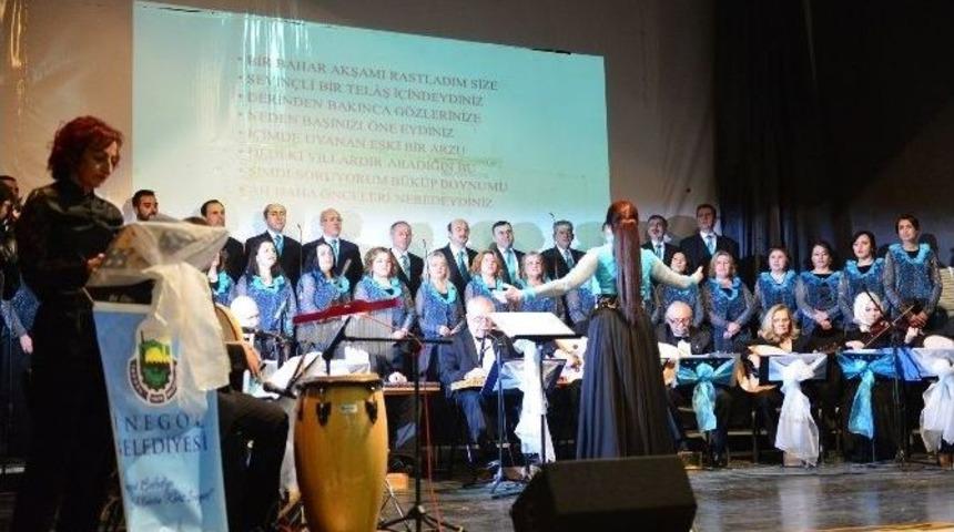 İneg&ouml;l T&uuml;rk M&uuml;ziği Korosu&rsquo;ndan Mest Eden Konser
