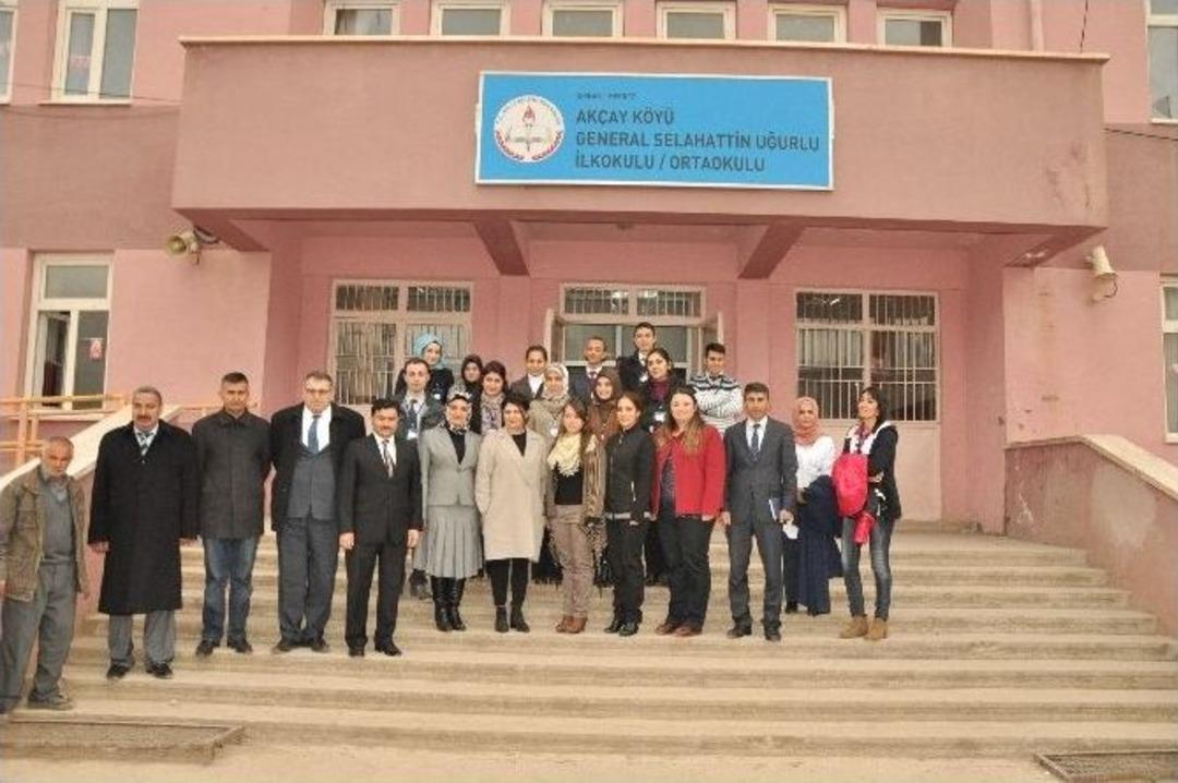 İlk&ouml;ğretim &Ouml;ğrencilerine Diş Macunu Ve Diş Fır&ccedil;ası Dağıtıldı