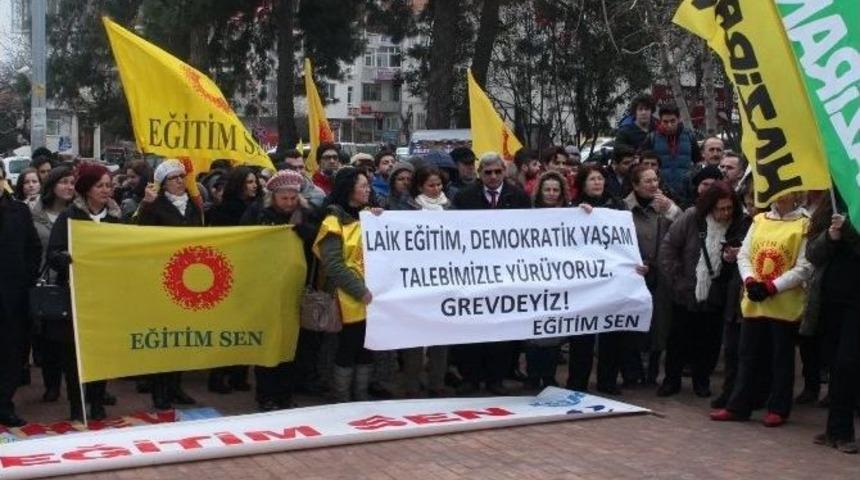 Eğitim-sen Tekirdağ Şubesi Bir G&uuml;n İş Bıraktı