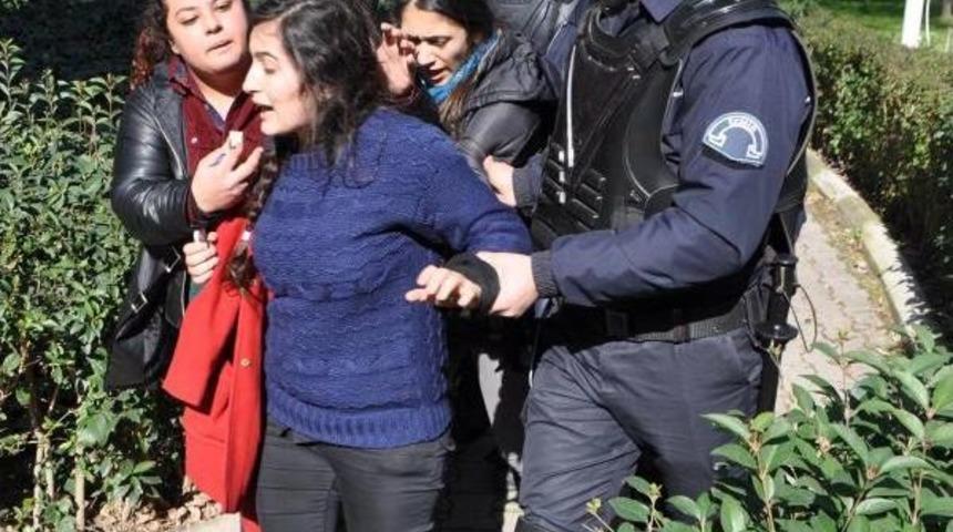 İzmir'de 'boykot Y&uuml;r&uuml;y&uuml;ş&uuml;' Gerginliği (3)