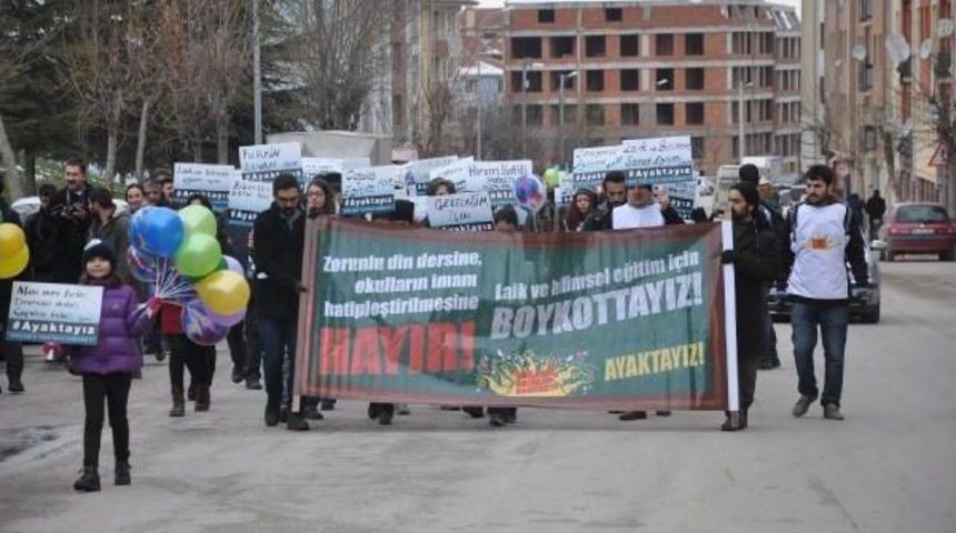 Eskişehir'de 'laik Ve Bilimsel Eğitim' Y&uuml;r&uuml;y&uuml;ş&uuml;