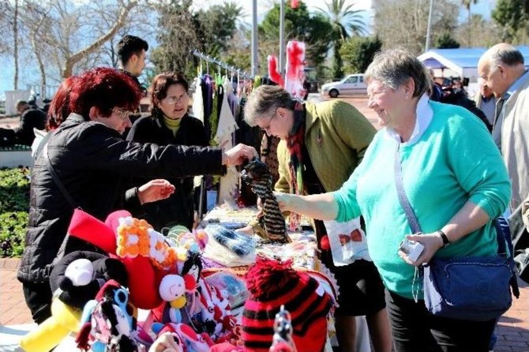 14 Şubat Hediyelik Eşya Fuarı&rsquo;na Yoğun İlgi