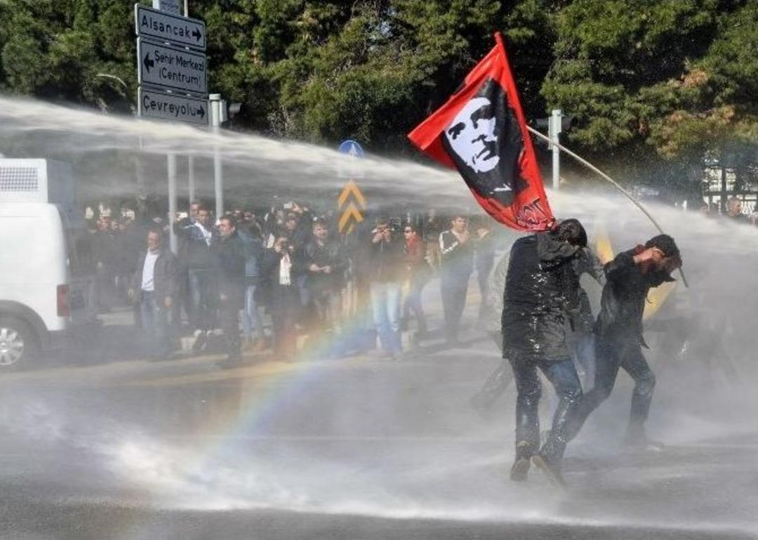 Polisten Vekil &Ccedil;ocuğuna &rsquo;bende Milletvekili Adayıyım&rsquo;