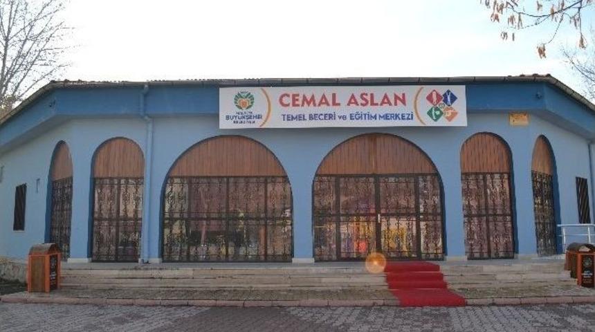 Cemal Aslan Temel Beceri Ve Eğitim Merkezi Salı G&uuml;n&uuml; A&ccedil;ılıyor