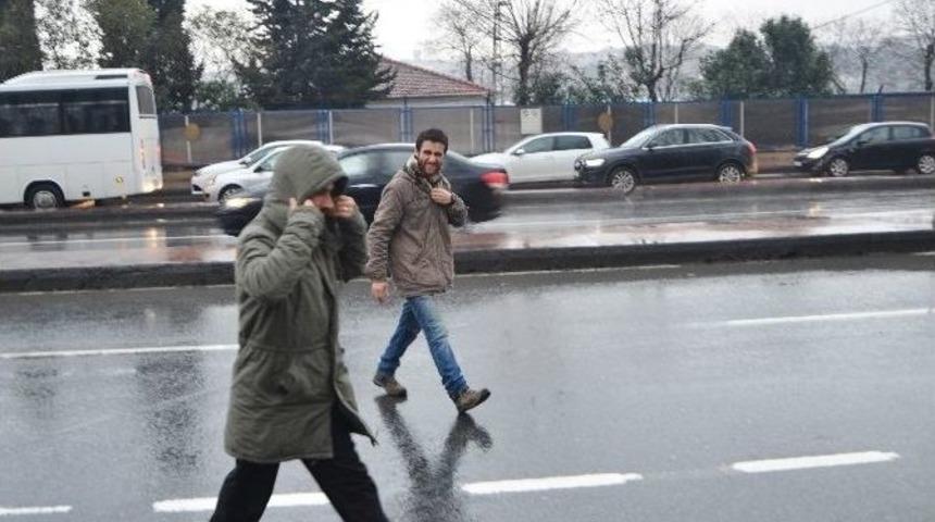 Bedellide Son G&uuml;ne Kalanlar Koşarak Şubeye Yetişti