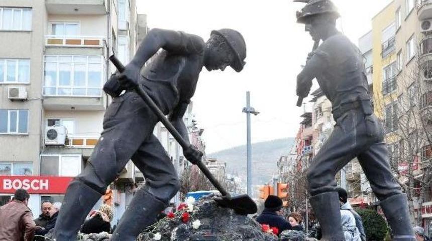 Her Ayın 13'&uuml;nde Madencileri Anacaklar