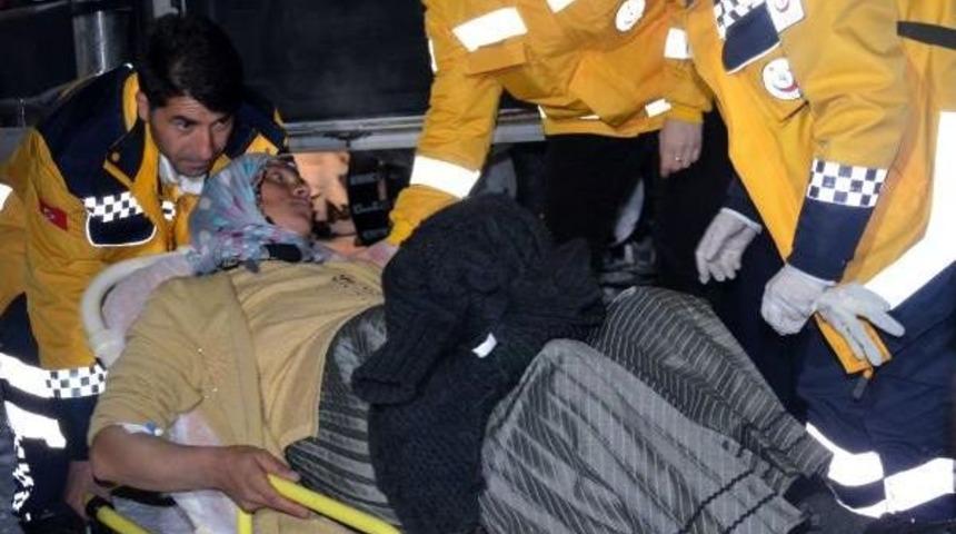 Hamile Kadın, Paletli Ambulansla Hastaneye Ulaştırıldı