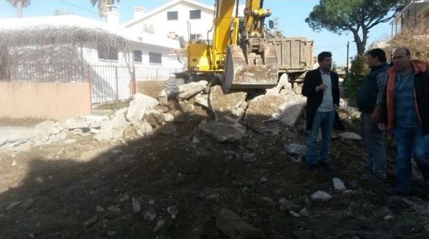 Kuşadası&rsquo;nda Yol Yapım &Ccedil;alışmaları