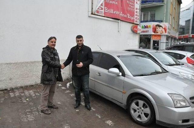 (özel Haber) Polis Memuru Milletvekili Aday Adaylığı İçin Arabasını Sattı