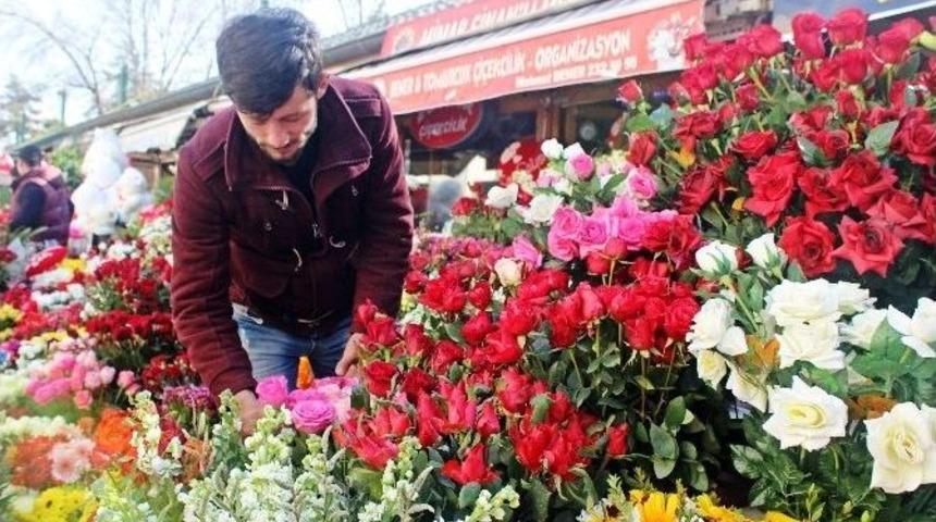 Bu Senenin Modası Yine &lsquo;g&uuml;l&rsquo;