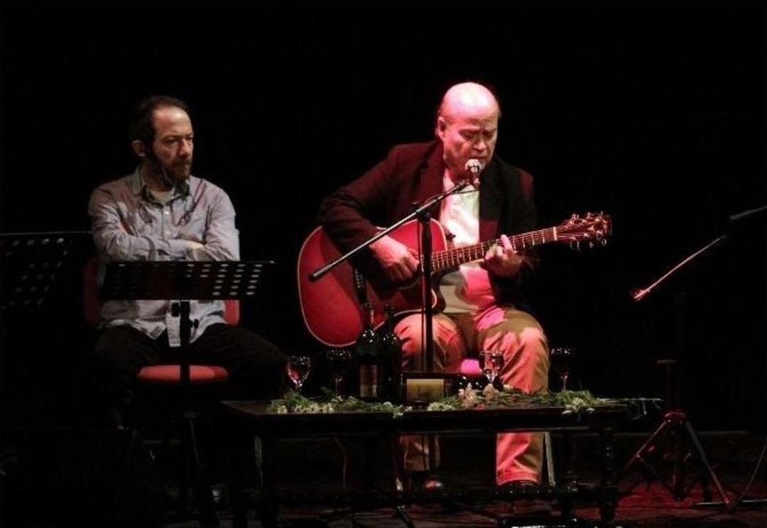 Aşk, Şiir Ve M&uuml;zikle Buluştu