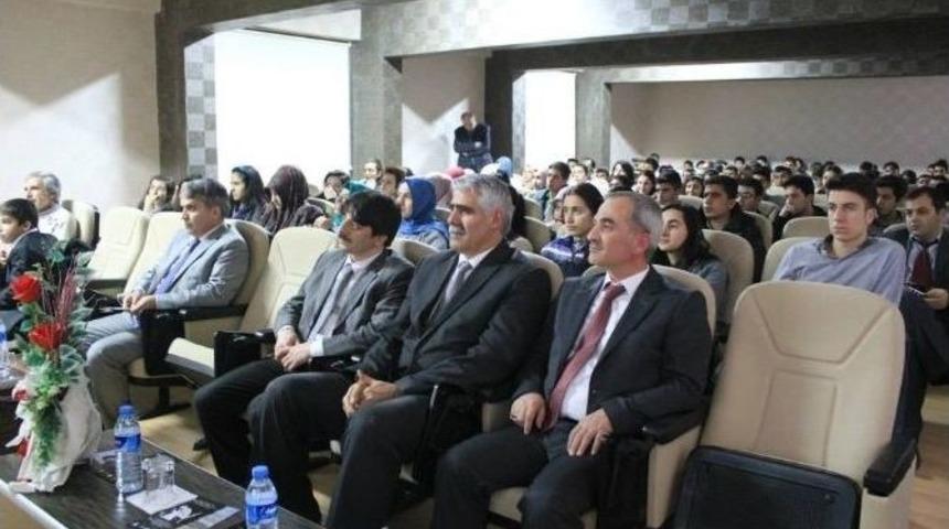 Lise &Ouml;ğrencilerine Madde Bağımlılığı Konferansı Verildi