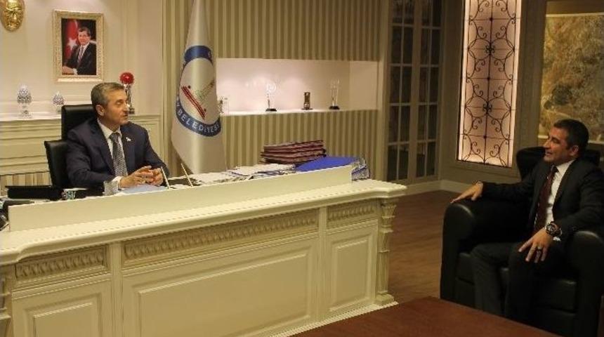 Tahmazoğlu&rsquo;dan M&uuml;teahhitlere Destek S&ouml;z&uuml;