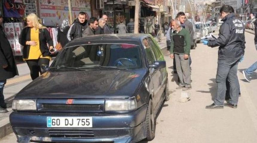 Otomobilinin Lastikleri Kesilen Kadın Şikayet&ccedil;i Oldu