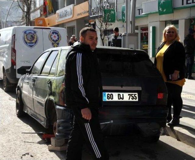 Otomobilinin Lastikleri Kesilen Kadın Şikayetçi Oldu