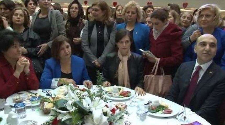 Selvi Kılı&ccedil;daroğlu 14 Şubat Etkinliğine Katıldı