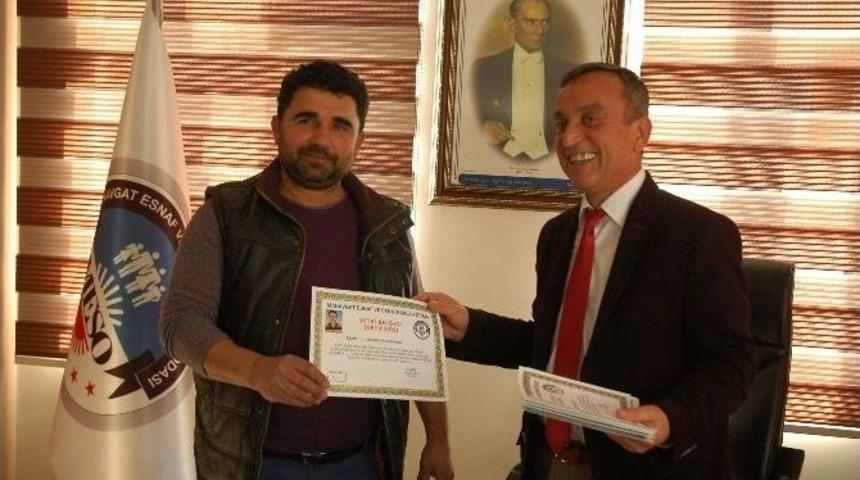 Tesisat&ccedil;ılara Sertifikalarını Meso Başkanı &Ccedil;elik&rsquo;ten Aldılar