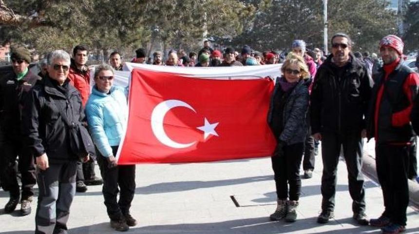 Dağcılardan Kış Eğitim Kampı &Ouml;ncesi Atat&uuml;rk'e Saygı