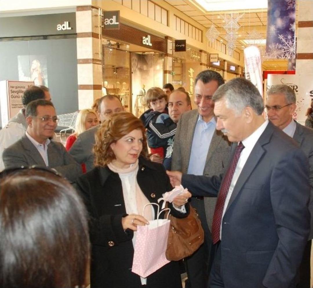 "sevgiline Kendi Hediyeni Kendin Yap" Etkinliği