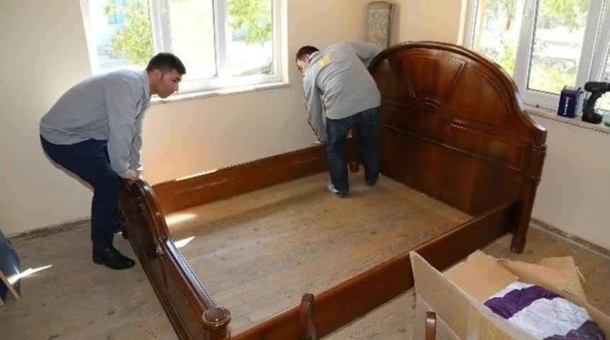 Sevgi Eli Yardımlarına Devam Ediyor