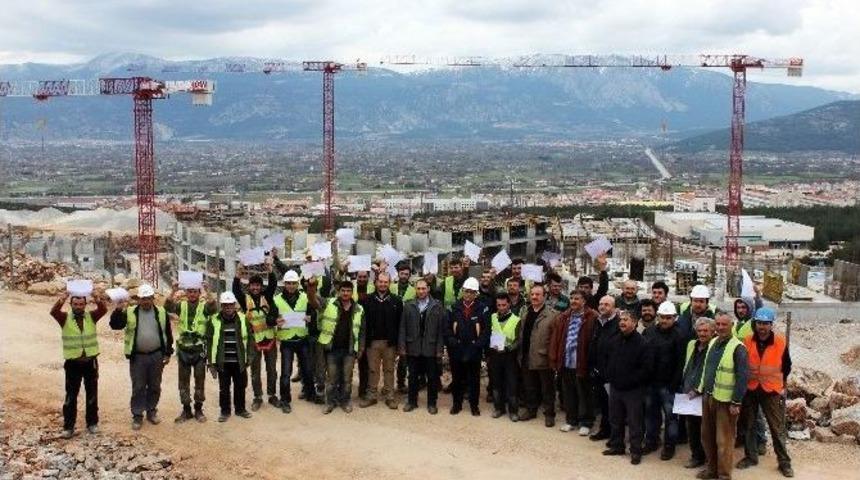 İş&ccedil;iler İş G&uuml;venliği Sertikasını Aldı
