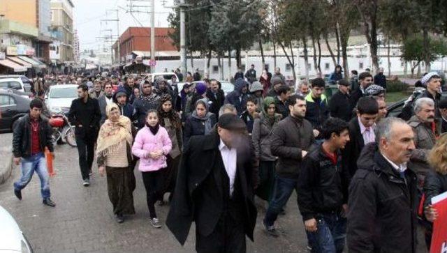 Viranşehir Ve Siverek'te Öcalan'ın Yakalanması Protesto Edildi