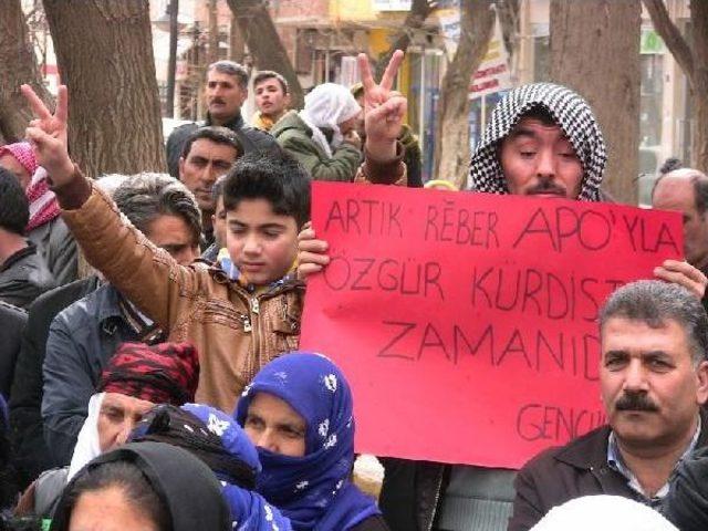 Viranşehir Ve Siverek'te Öcalan'ın Yakalanması Protesto Edildi