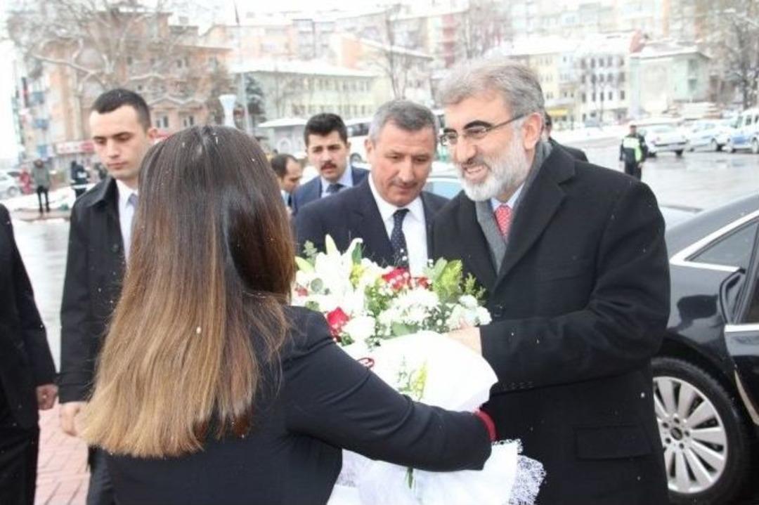 Bakan Yıldız K&uuml;tahya&rsquo;da