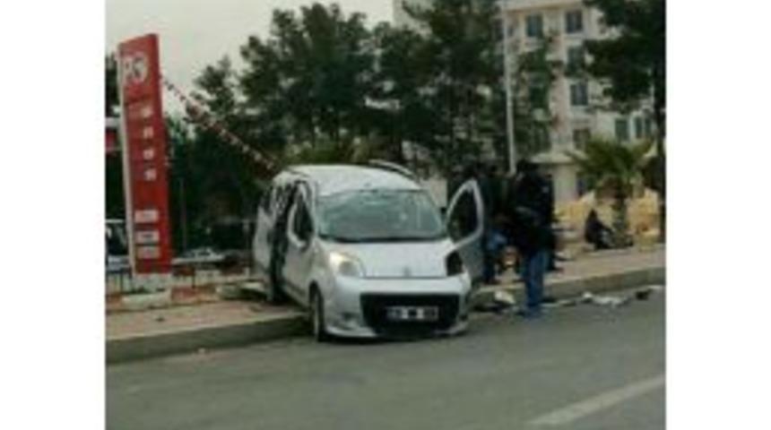 Şanlıurfa&rsquo;Da Trafik Kazası 1 Kişi &Ouml;ld&uuml;, 4 Yaralandı