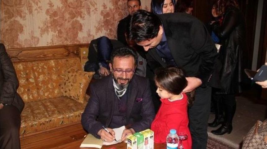 Yazar Sinan Yağmur&rsquo;un Son Romanı &lsquo;h&uuml;z&uuml;n Yanığı&rsquo; İsimli Kitabın Tanıtımı Nevşehir&rsquo;de Yapıldı