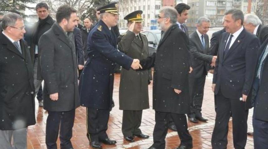 Bakan Yıldız:  Paralel Yapı, Sermaye Noktasındaki Hassasiyetini Kuzey Irak'ta Da G&ouml;stermiş Olabilir