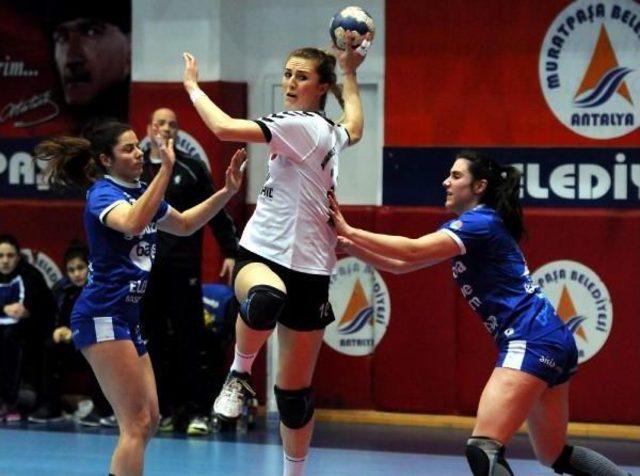 Muratpaşa Belediyespor-Balonmano Bera Bera: 29-27